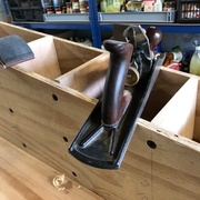 J'aime bien quand les têtes sont toute à fleur, chacun ses maniaqueries. Alors pas question de percer au scotch.