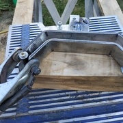 Le gabarit de soudure... en bois forcément !