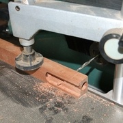 lumière de réglage du presseur, à la mortaiseuse à mêche