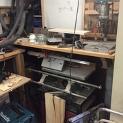 La toupie et ses outils sous un autre plan de travail