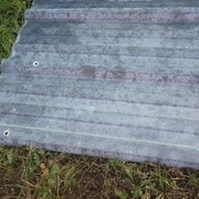 les chute de tôle feront l'affaire pour les bavettes