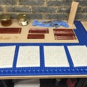 Papier sec et bien tendu.