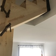 mise en place du limon dans la cage d'escalier