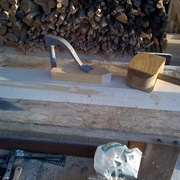 L'établi du grand père : toujours bon pied bon œil y'a pas à dire on en fait plus des comme ça !!