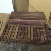 Stock de planche . On voit le tanin qui s'est déposé