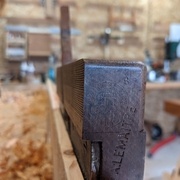 Rainure au bouvet en bois