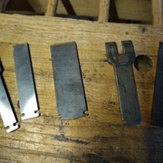 deus fers ancien à droite, 3 fers neuf véritas à gauche