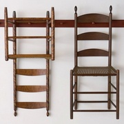 Chaise shakers ,avec leur suspensoir typique  19 eme   https://www.kaufmann-mercantile.com