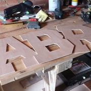 Fond de lettres découpés