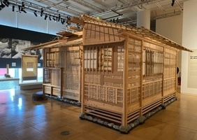 Les métiers, savoir-faire et outils ancestraux des charpentiers japonais