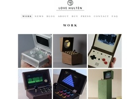 Des jeux d'arcade en bois.