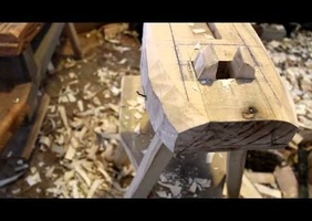 Banc d'âne spécial (spoon mule) avec étau à pieds