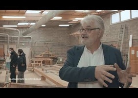 Des apprentis charpentiers pour notre Dame ! Vive la relève !