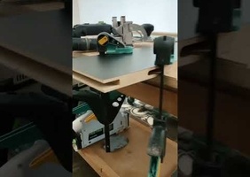 Petit système de fixation invisible d'étagère fines