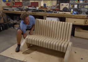 Fauteuil en bois design et modulable.