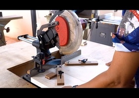 Gabarit de coupe pour scie radiale