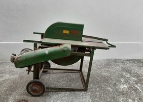 Scie à bûches retorse !