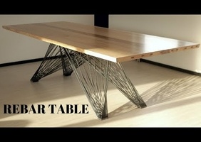 Table piètement fer