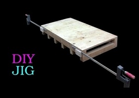 Un petit établi multitalents pour ceux qui manquent de place