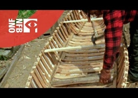 Cesar et sont canoé d'ecorce