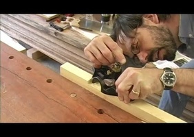 Banc de sciage par Christopher Schwartz. Version longue.