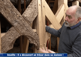 Découverte d'une façade en arcs trilobés du début 15ème à Guingamp