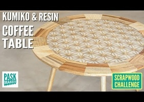 Jolie petite table avec décoration Kumiko.