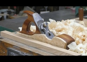 Young Je fabrique ses rabots à bois