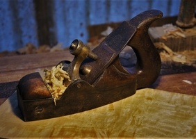 Un "infill plane"  A. Mc Diarmid !