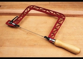 Raccord de plinthe dans un angle avec un bocfil