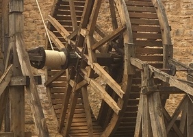 Je vous partage quelques clichés de guedelon n hésitez pas à y faire un tour