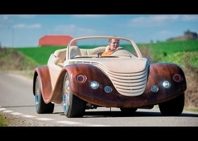 Voiture carrosserie bois