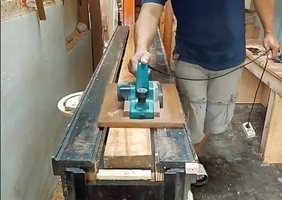 Dégauchisseuse indonésienne