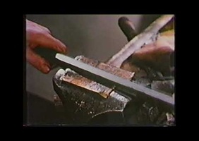 Fabrication d'un fusil à silex tout à la main