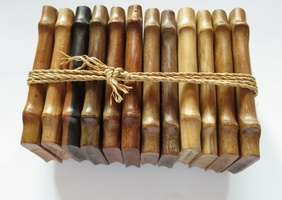 Série de livres en bois africains pour xylothèque