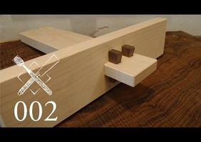 Vidéo d'assemblage japonais avec des outils à main