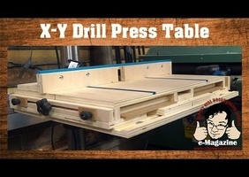 Table de perceuse à colonne.