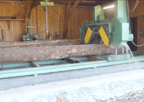 Sciage d'une grume