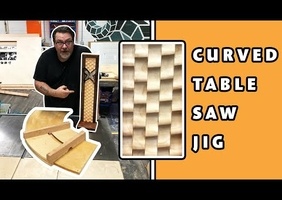 L'ingénieux gabarit courbe pour la scie sous table d'Izzy Swan