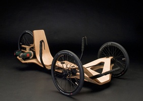 Tricycle couché entrainé par une visseuse à batterie