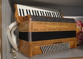 Les bijoux de Tulle, les accordéons Maugein.