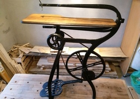 Scie à chantourner à pédalier