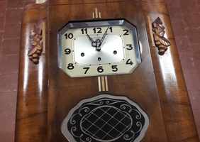 Comment est fait un carillon Westminster ? (enfin la caisse surtout)