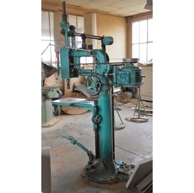 Perceuse colonne à pied