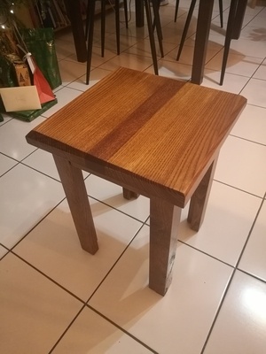 Tabouret en orme, frêne et bois rouge