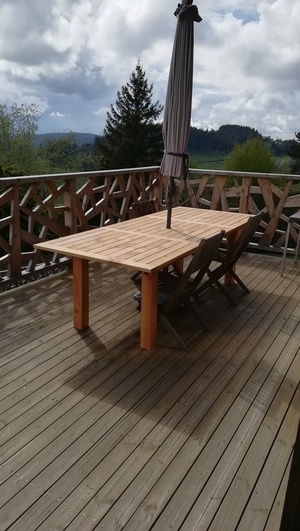 Table extérieure cèdre