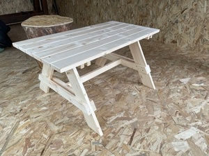 Petite table