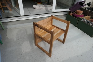 Fauteuil enfant - tabouret