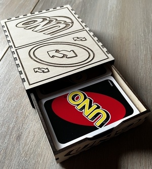 Boite de rangement pour jeux de cartes UNO