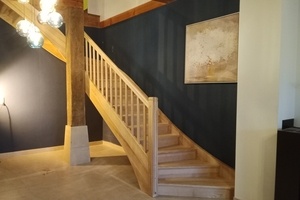 Escalier 1,5 quart tournant